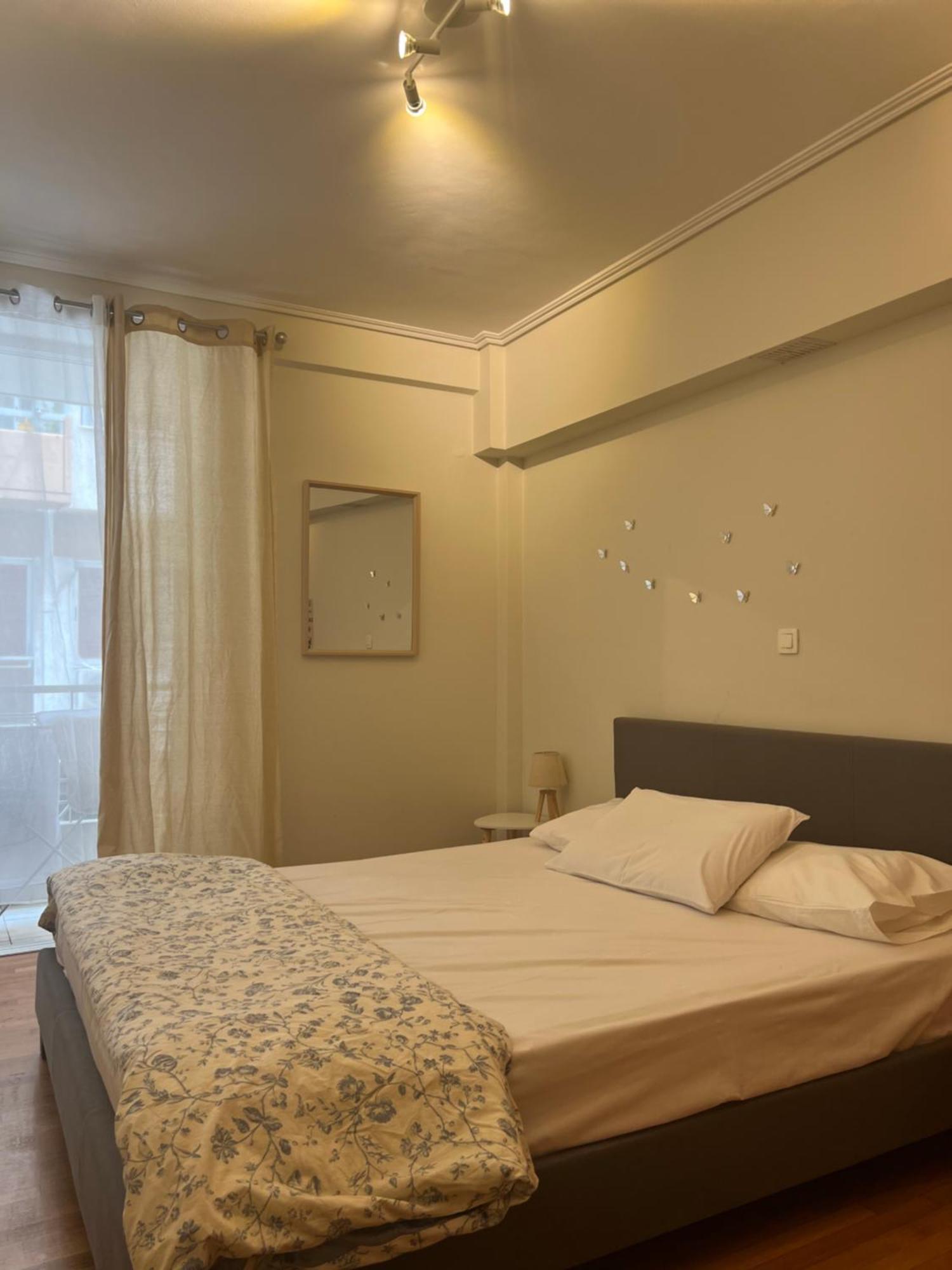 Colourful Artistic Apart 100Mbps Center Of Athens Exterior photo